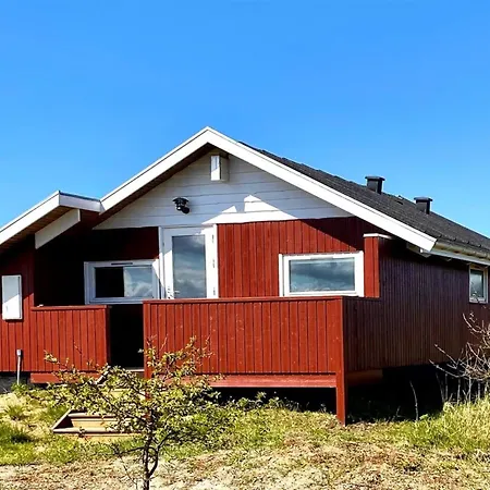 Holiday home Neia - 640m From The Sea In Western Jutland By Interhome Lakolk