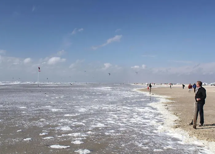 Neia - 640m From The Sea By Interhome Lakolk